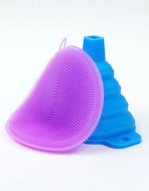 Esponja de silicón y embudo plegable.