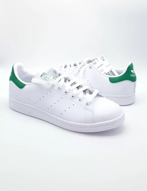 Tenis Stan Smith ADIDAS para hombre. Talla 5.5